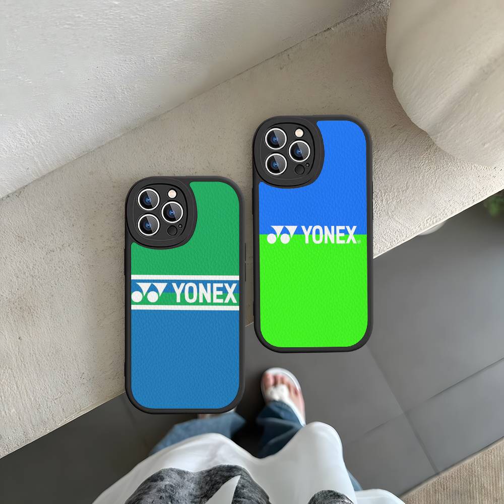 Modne skórzane etui na telefon – Badminton Yonex recenzja i cena